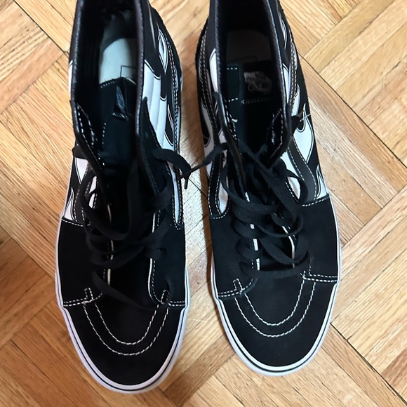 Mens Vans Sk8-Hi black and white flame size 11.5 - Picture 2 of 5